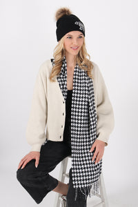 ABB850 - Ribbed knit beanie with Hounds tooth mama bear patch and faux fur pom