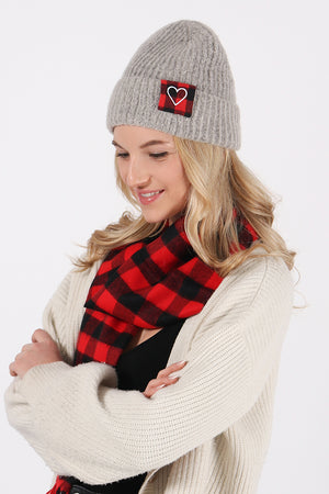 ABB851 - Ribbed knit beanie with plaid heart patch